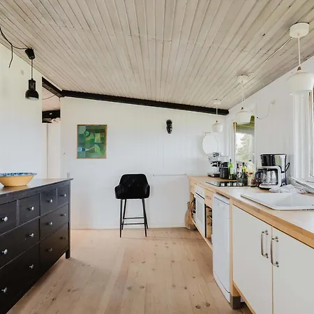 Ferienhaus Vacation With Sea Views - 200m From *